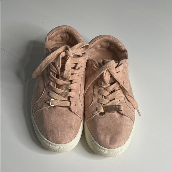 Reaction kenneth cole women’s pink Sneakers size 8 - Picture 1 of 8